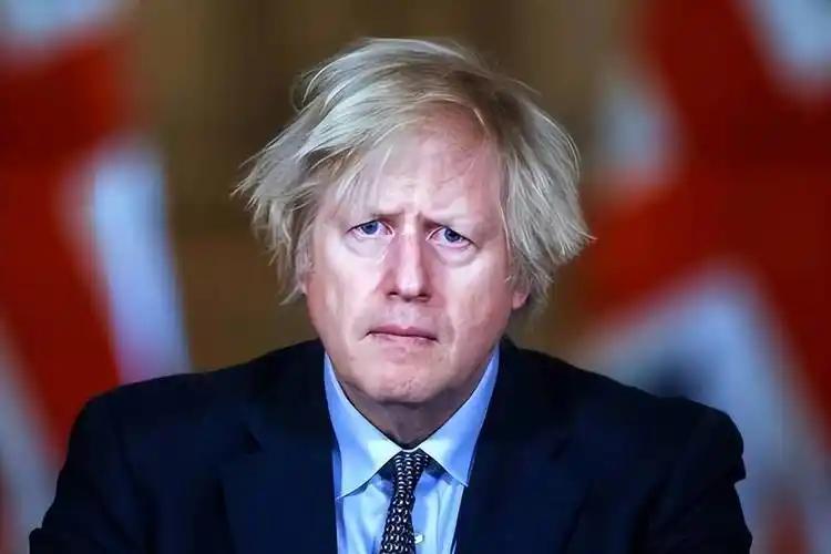 英国这次可够头疼的。俄乌战火一路升温，伦敦始终是最积极的外部推手之一；约翰逊当年