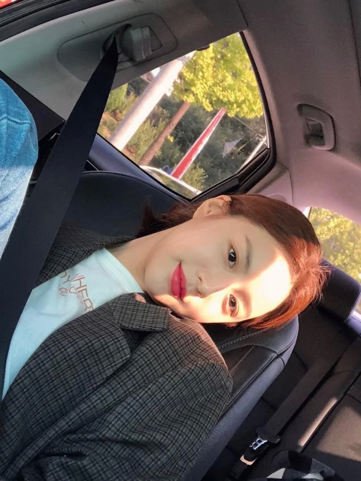 一些高允真早期ins照片 曾经的韩国第一整形模版 