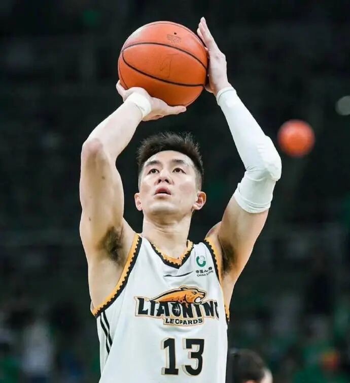 【#郭艾伦疑遭诈骗近千万警方已立案# 】#郭艾伦疑遭诈骗嫌疑人系好友# 记者了解