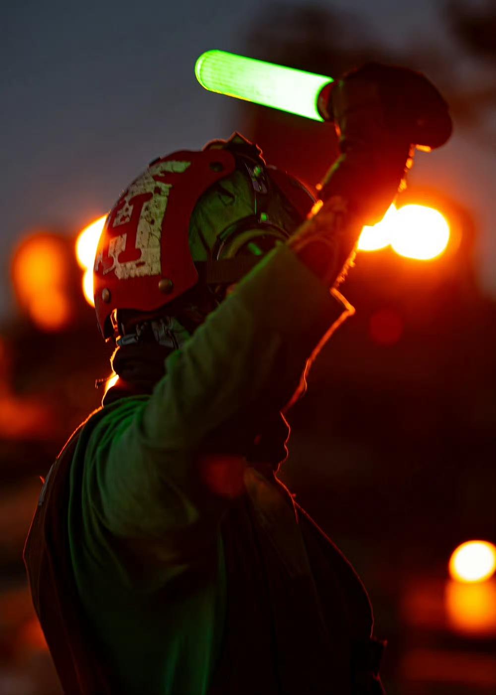 华盛顿号已进入南海——美国国防部下属网站发布的消息，11月17号，美国海军华盛顿