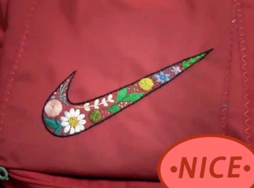 妈妈20年前缝的假NIKE书包，炸出品牌送礼物了！刷到这个故事真的破防了…甘肃小