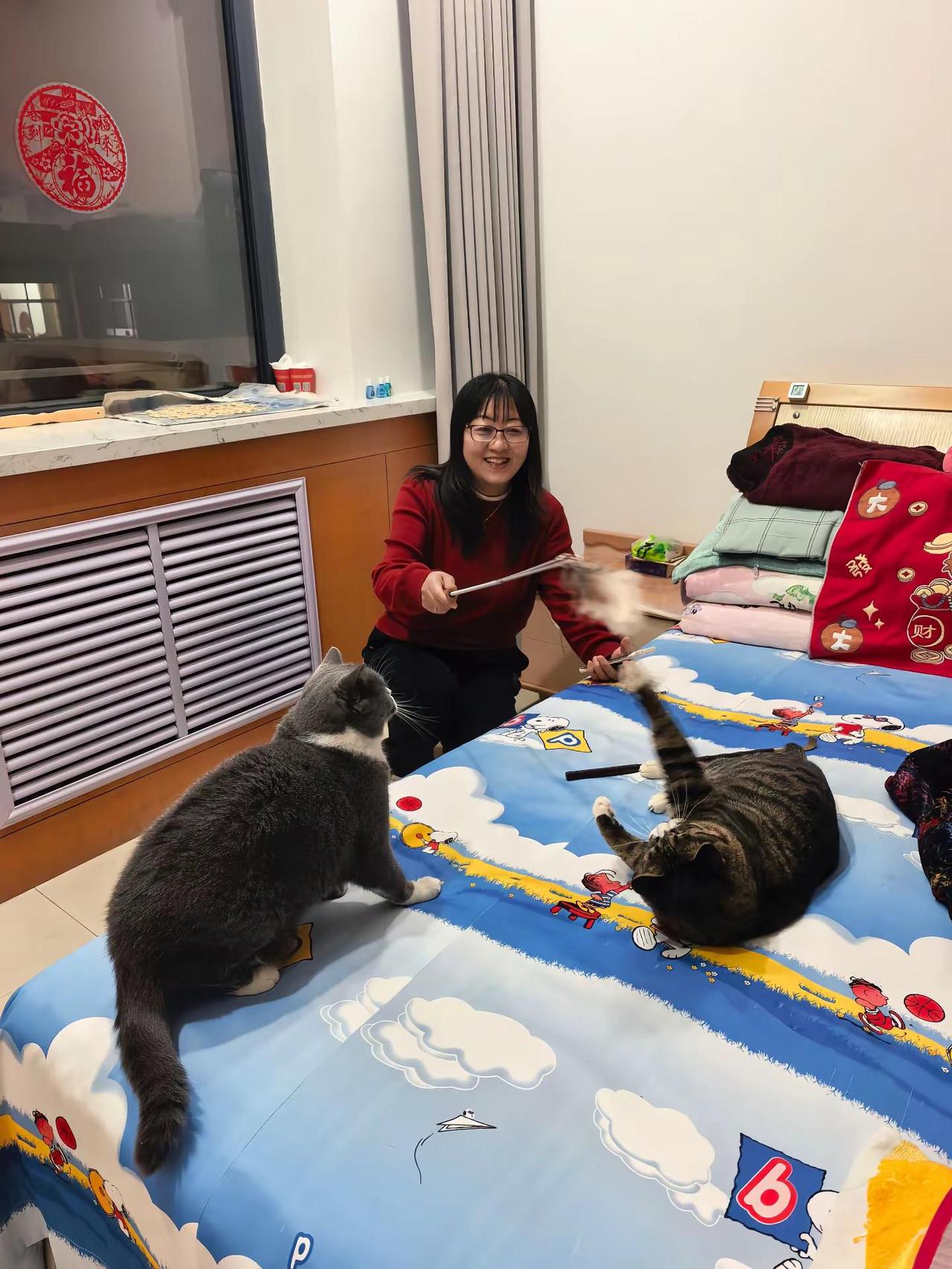 岁月很柔，时光很暖！摆弄好手里的柴米油盐，守护好心中的半亩花田，眼里有光，心中有