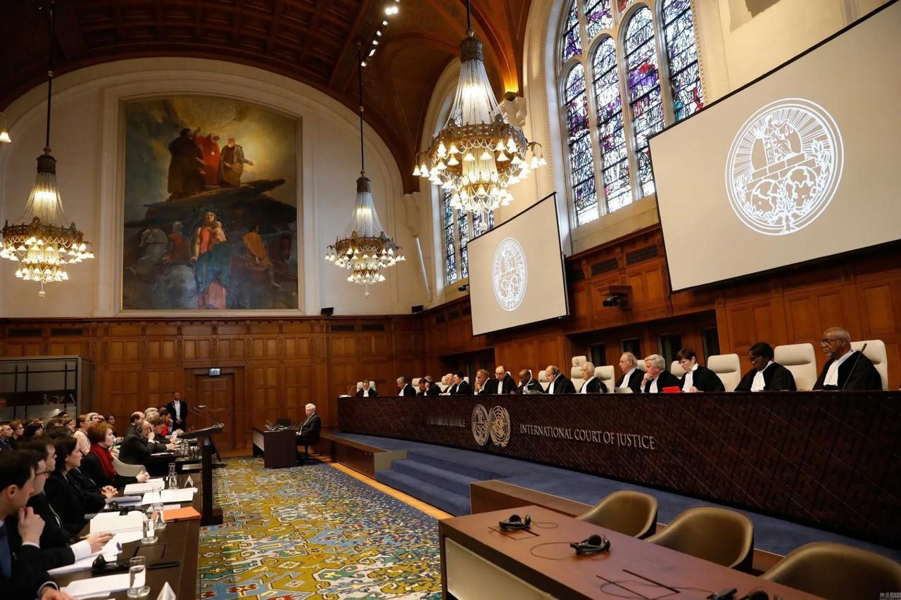 8月21日，法新社报道:“白宫宣布制裁4名国际刑事法院官员，包括两名法官和两名副