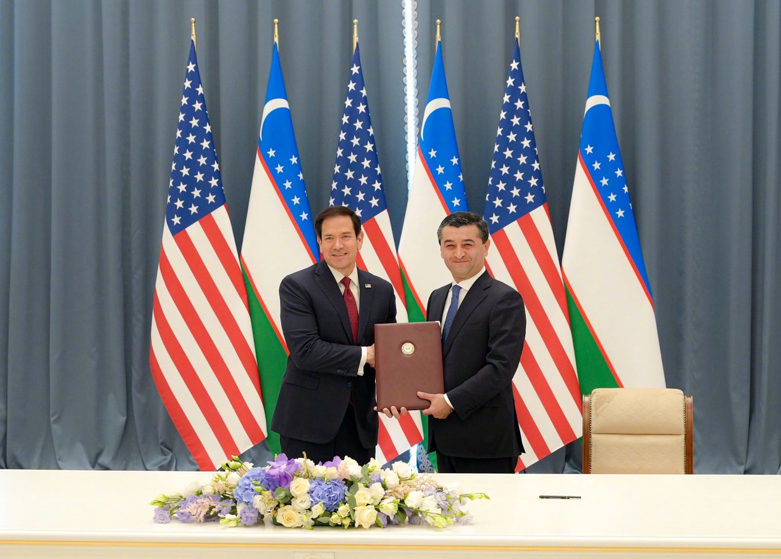 乌兹别克斯坦成为《阿尔忒弥斯协定》第77个签署国。NASA副局长马特·安德森表示