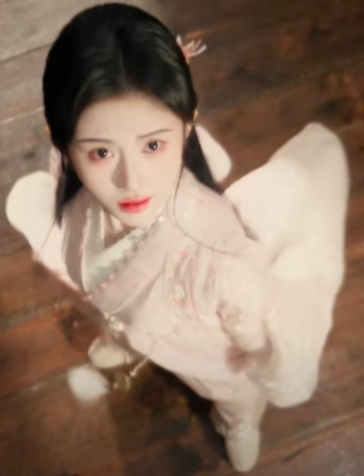 嗑颜bot鞠婧祎露芜衣月鳞绮纪最萌的图出现 