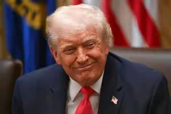 美军凌晨突袭委内瑞拉掳走马杜罗！俄罗斯：快放人；法国：违背国际法；英国：没参加