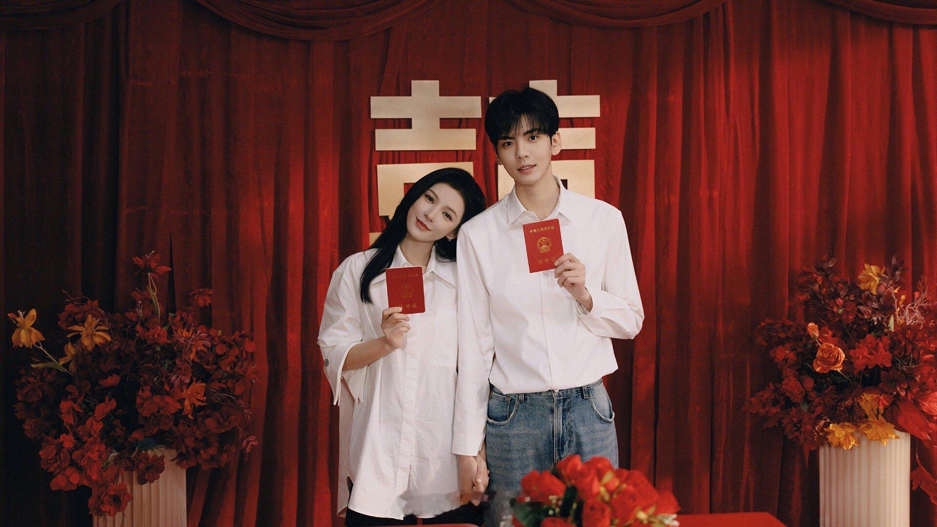 靳枝玉叶[超话]  太配了，我要赐婚哇哇哇我们靳枝玉叶怎么这么般配，我不行了深情