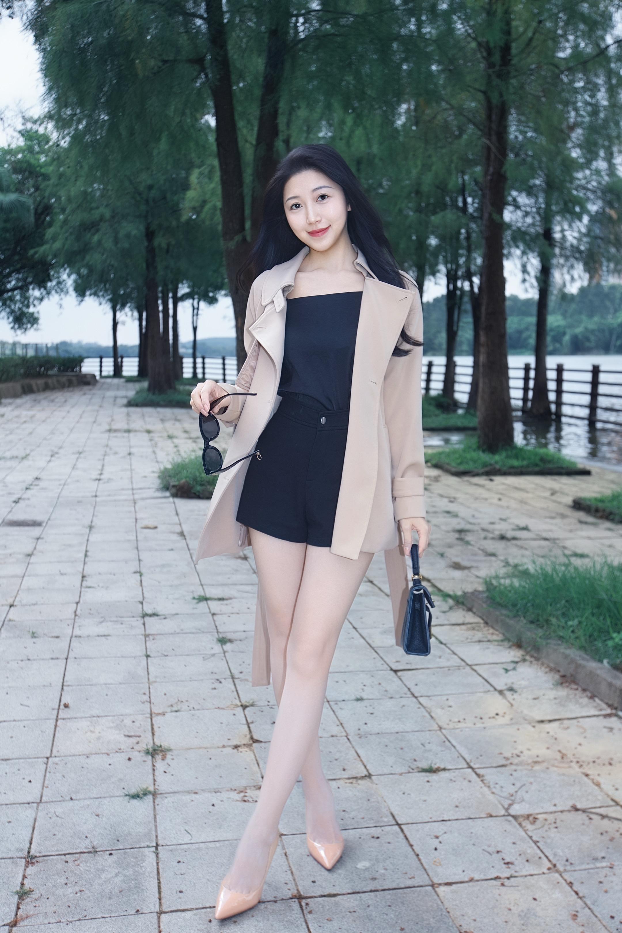 高级感拉满的公园长椅拍照姿势 公园长椅拍照 风衣穿搭 风衣控 公园拍照