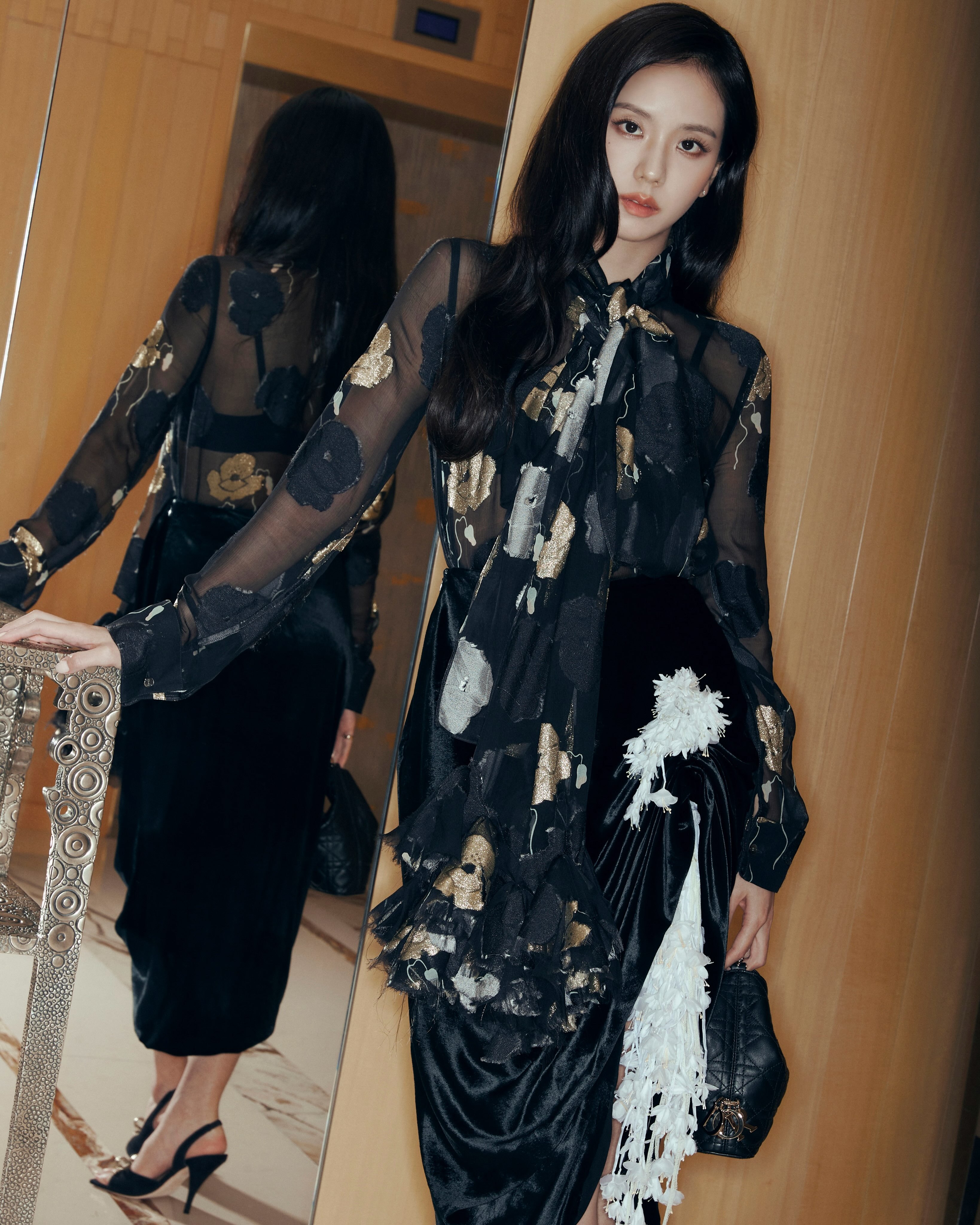 金智秀 Jisoo in Dior Resort 2027裙美人更美，好看🖤时