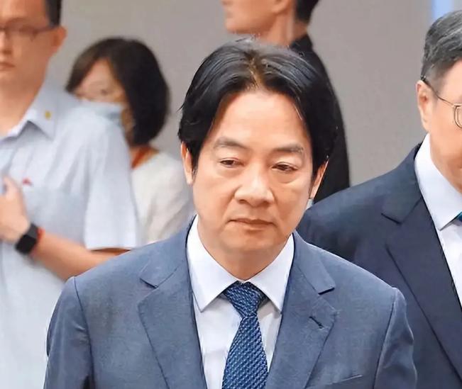 赖清德回应特朗普。


台媒报道，美国总统特朗普警告“台湾不要走向独立”，赖清德