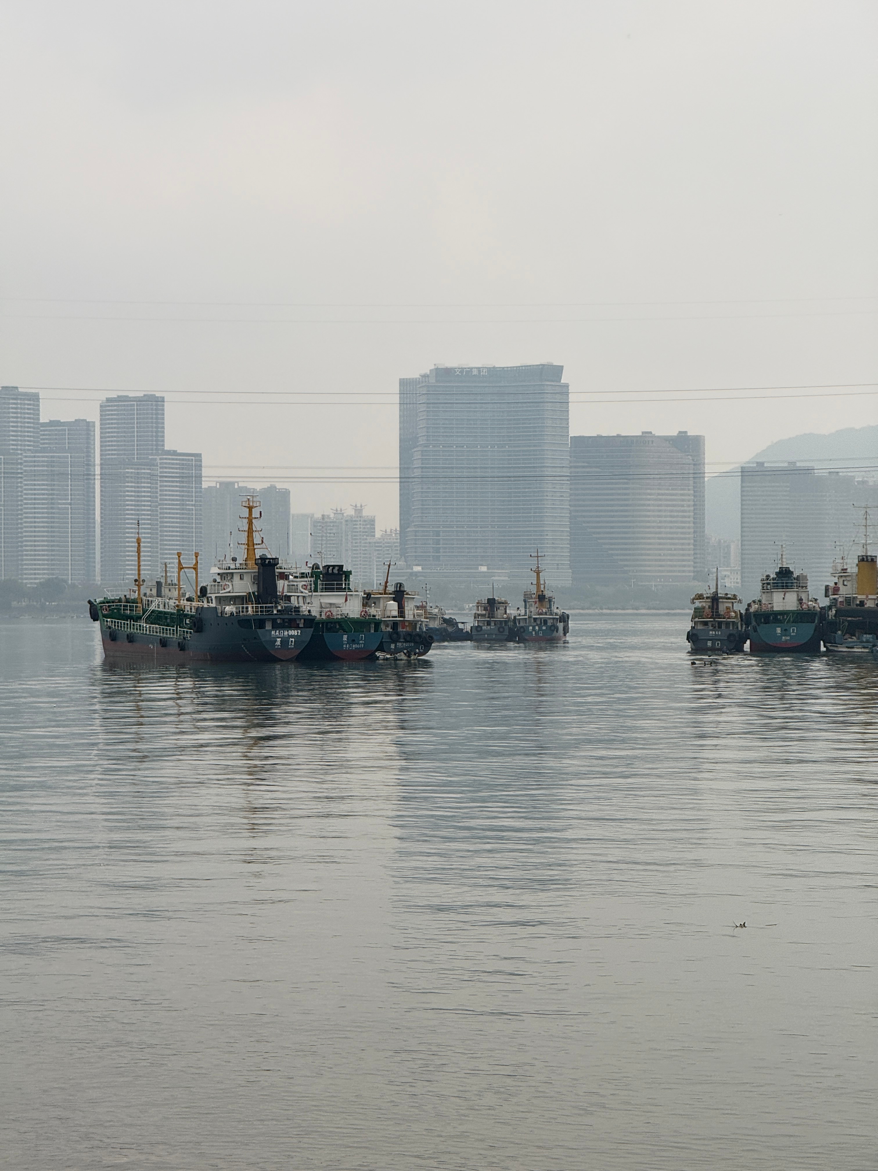 跑步即刻开跑 698起了个早，没想到还是赶了个晚，一趟来回都没遇到跑步的朋友，是