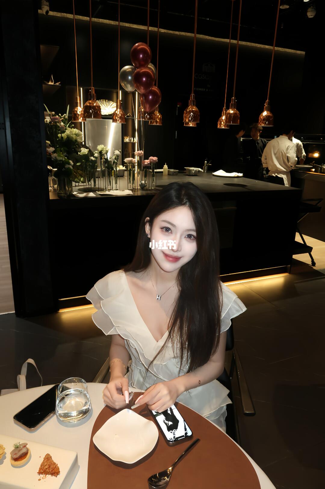 请吃饭的漂亮姐姐🥰