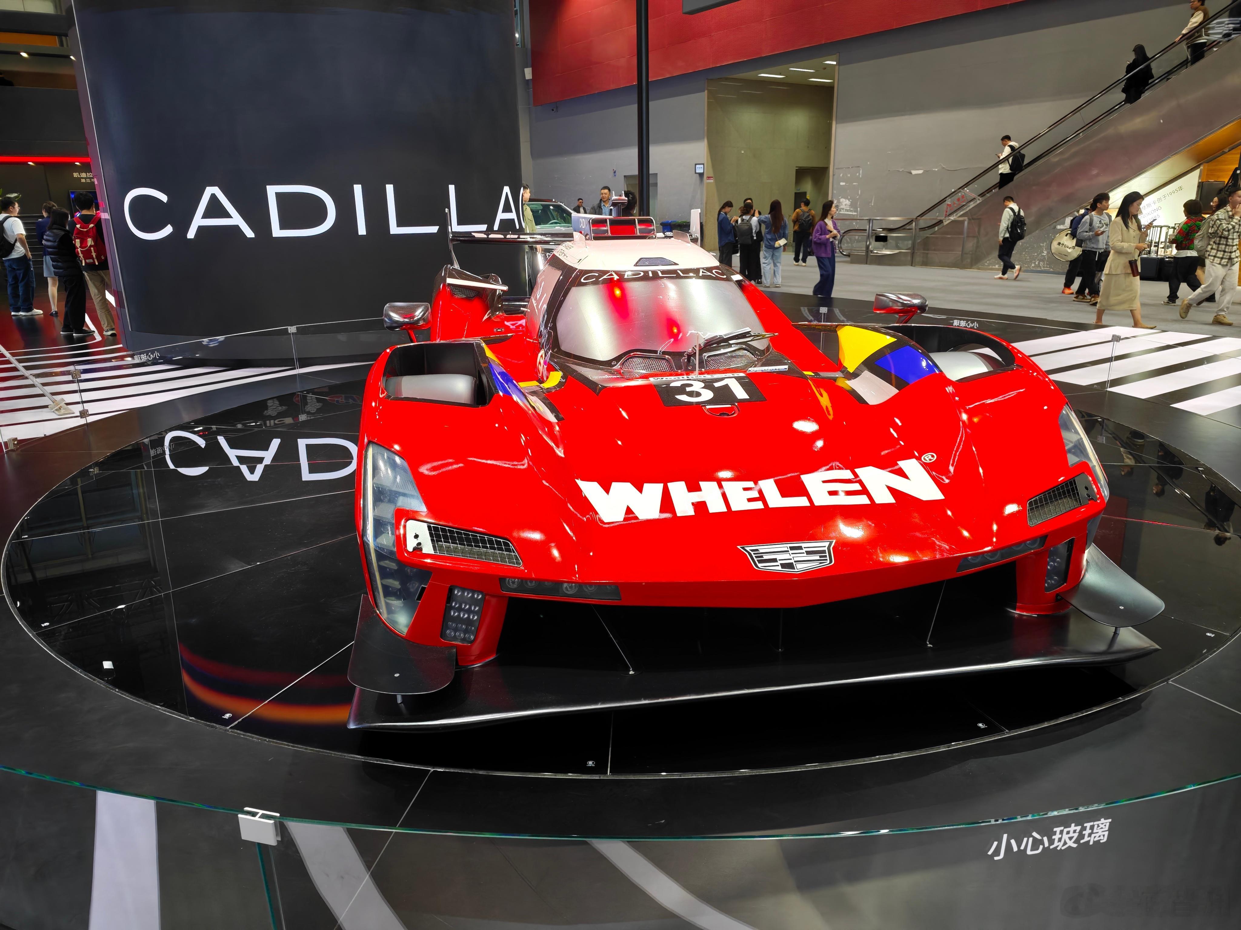 凯迪拉克LMDh组别赛车（Le Mans Daytona Hybrid）。市场越