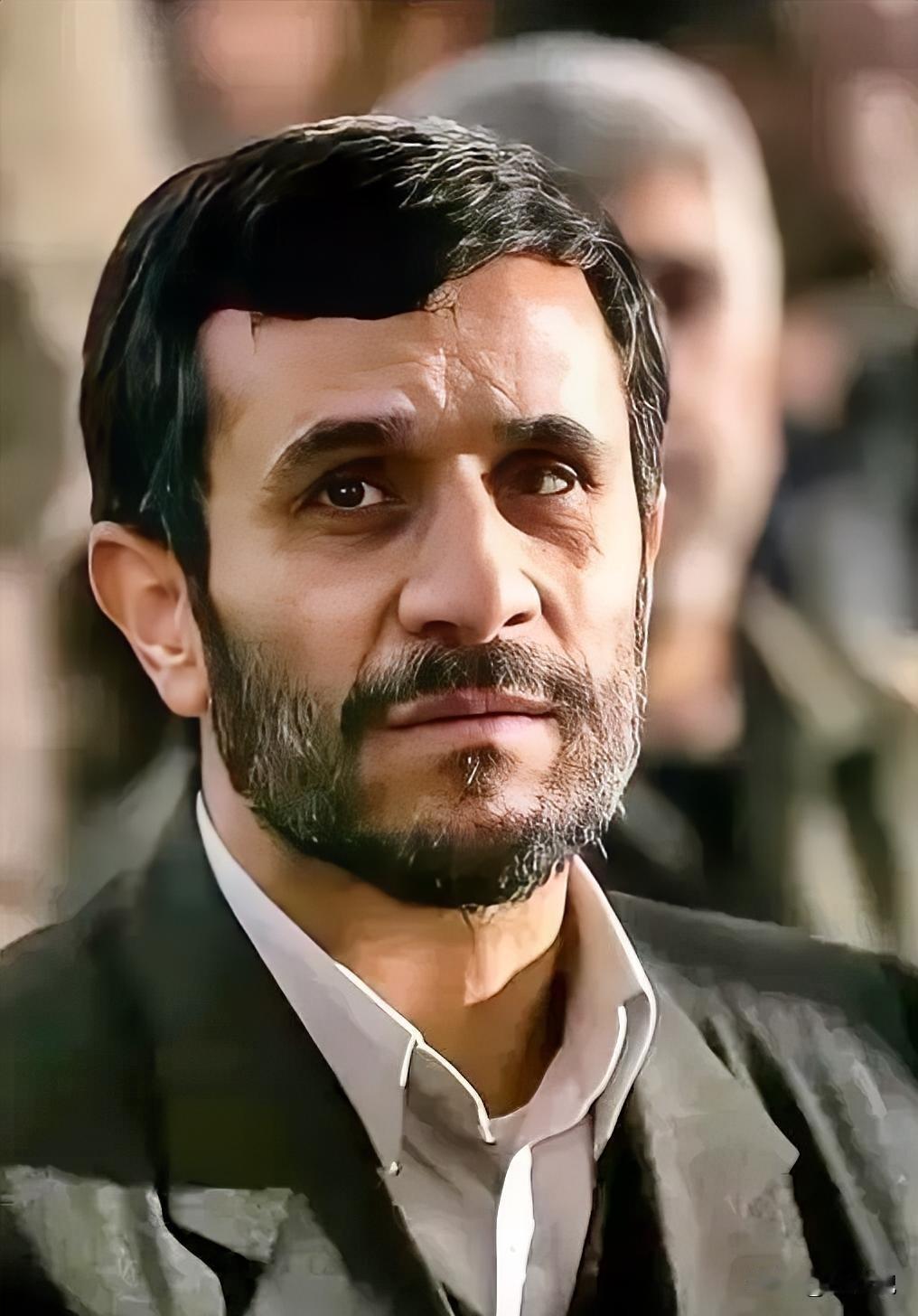 伊朗传来消息
4月17日凌晨，伊朗伊斯兰革命卫队发布声明，称“抵抗阵线”向通过曼