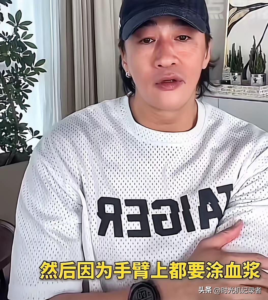 何润东打脸张凌赫，明明是百战沙场的将军，结果比书生还白嫩。
看看何润东演的硬汉，