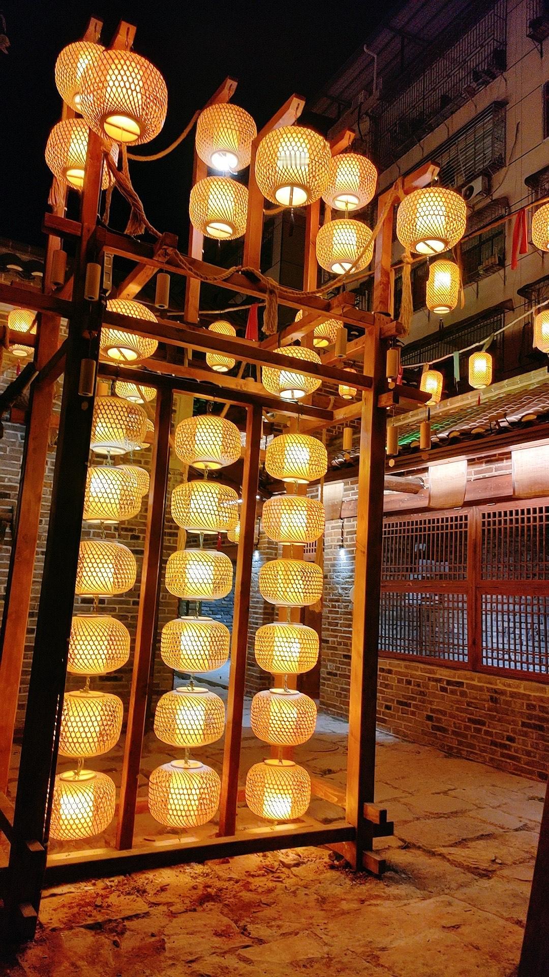 36岁的我和39岁的老公房车房贷，每个月要6200，老公却失业一个月了
一个月生