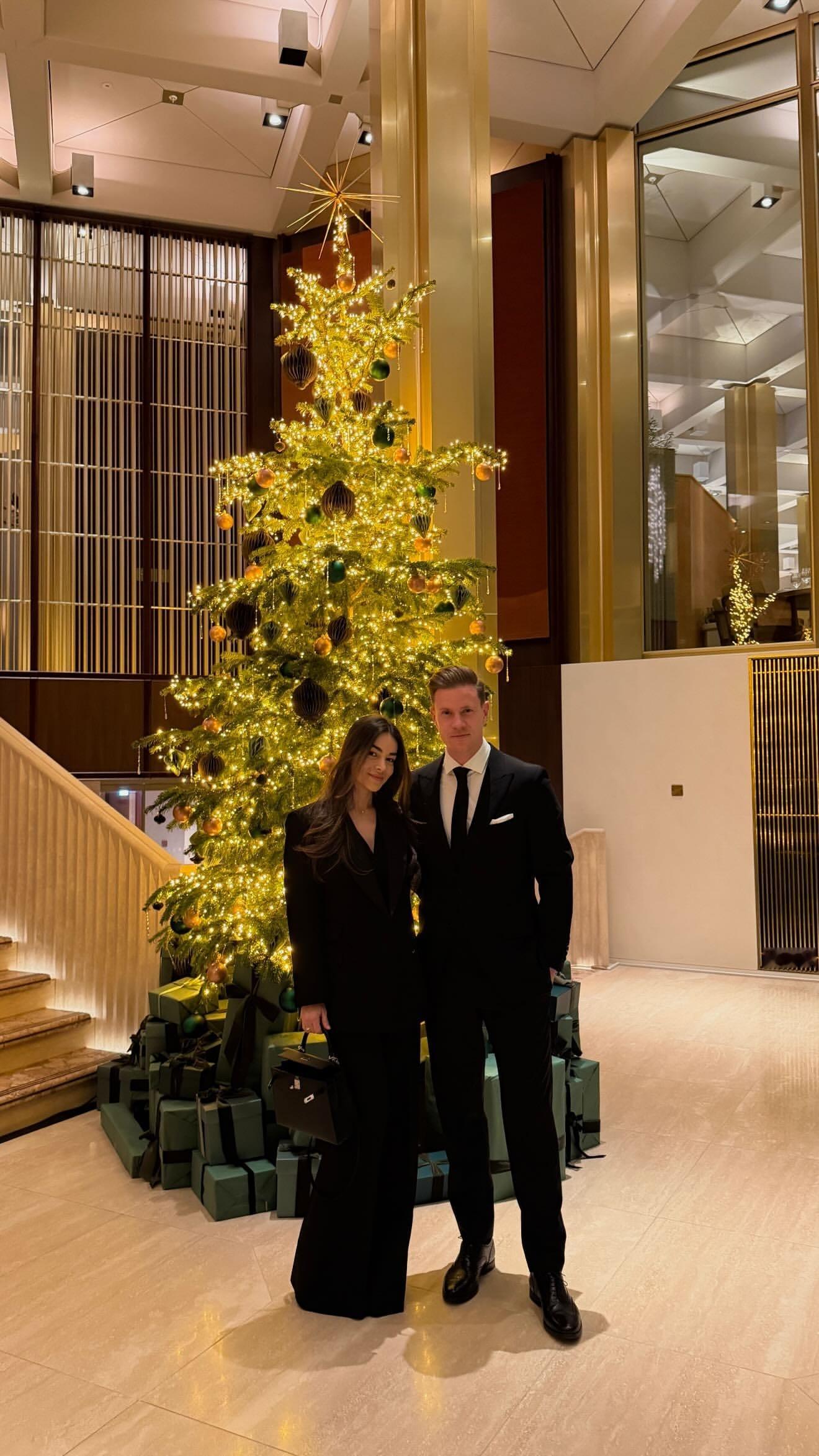 特尔施特根和女友的圣诞合影🎄🎄🎄🎄🎄🎄🎄🎄🎄🎄🎄体育大赏巴