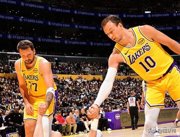 强！肯纳德谈东契奇：

“毫无疑问。”

“卢卡是最好的球员之一。”

“他有影