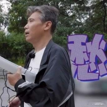 李乃文第一天当助理就崩溃了大哥小助理 翻评论区全是刚入职的新人在共鸣，说这不就是