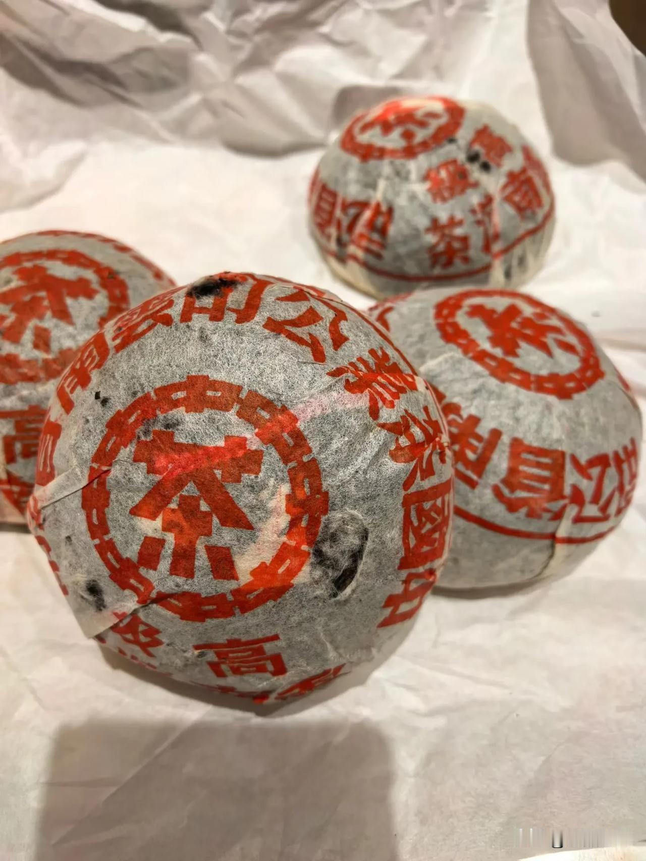 2002年勐海茶厂红印沱250克

仓储好  品质生茶
02勐海茶厂红印沱 普洱
