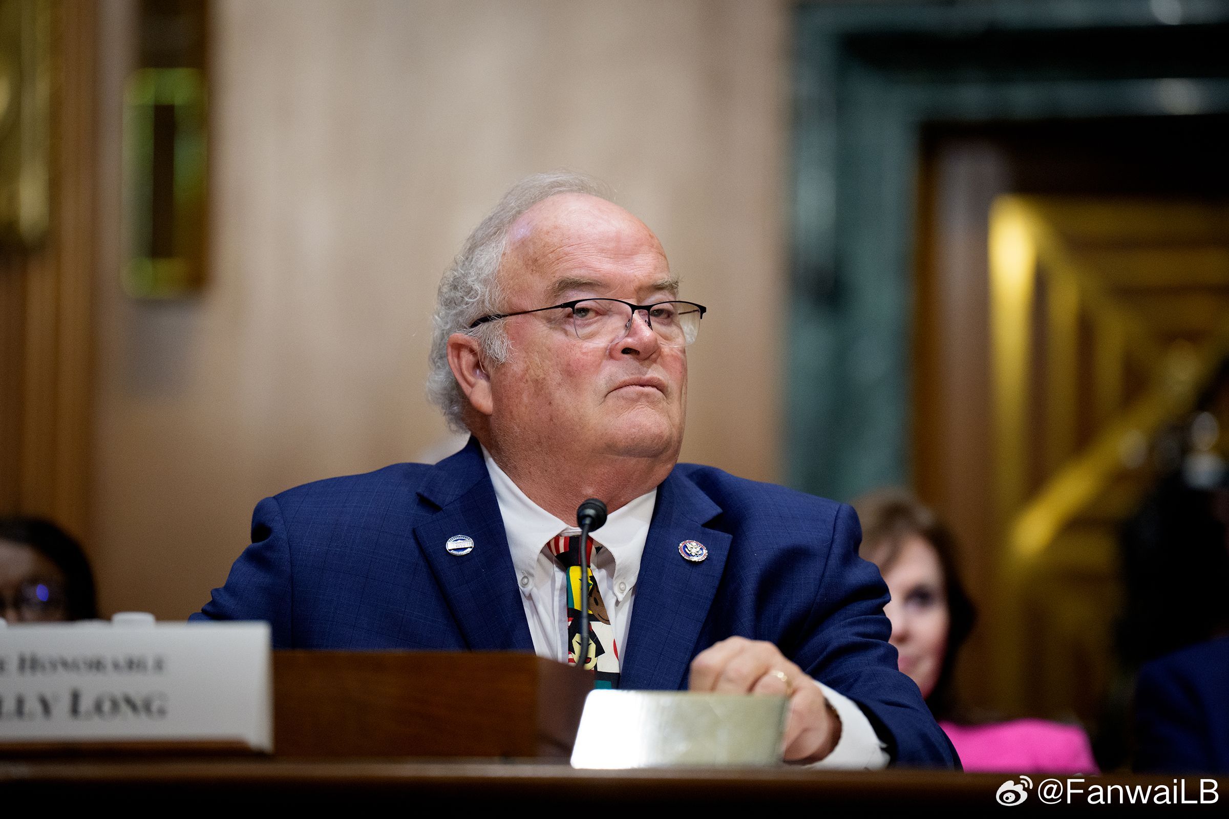 美媒，美国特朗普总统提名的驻冰岛大使比利·朗开玩笑说，冰岛将成为美国第52个州，