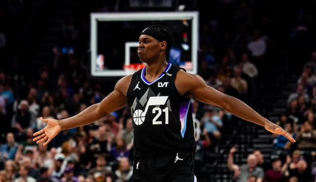 犹他爵士将与后卫贝兹·姆本签下一份覆盖赛季剩余时间的合同。在此前完成两份10天短