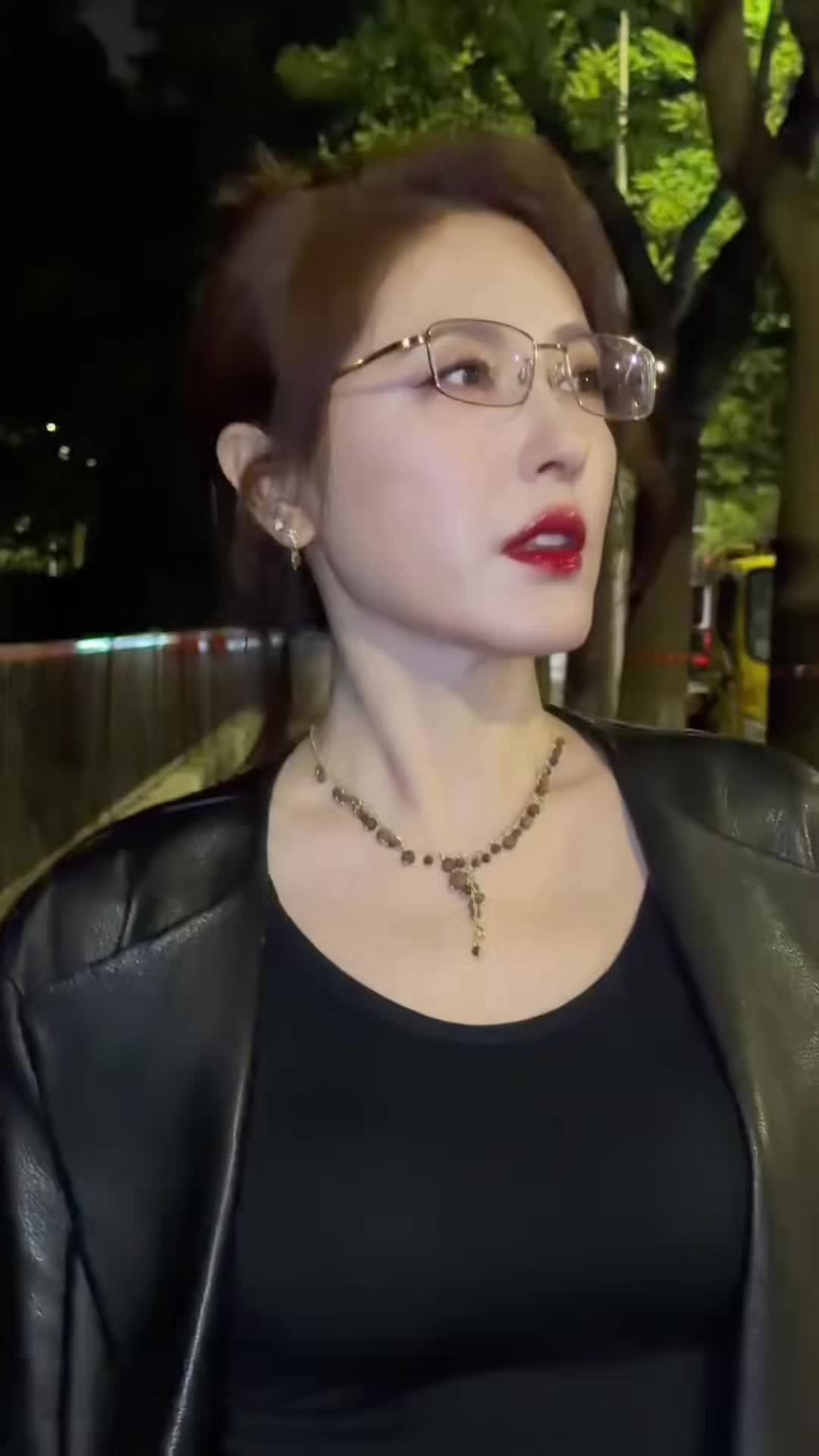 扑面而来的姐感.