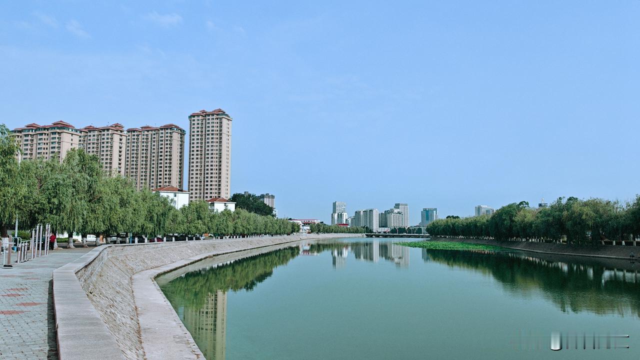 发一张图片，让我猜出你在哪里拍的这里的河景房非常适合居住
