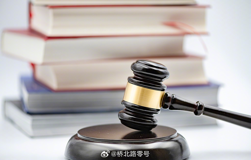 【男子反锁4名工友意图炸死被判刑】男子意图炸死4名工友获刑2年半 6月28日，人