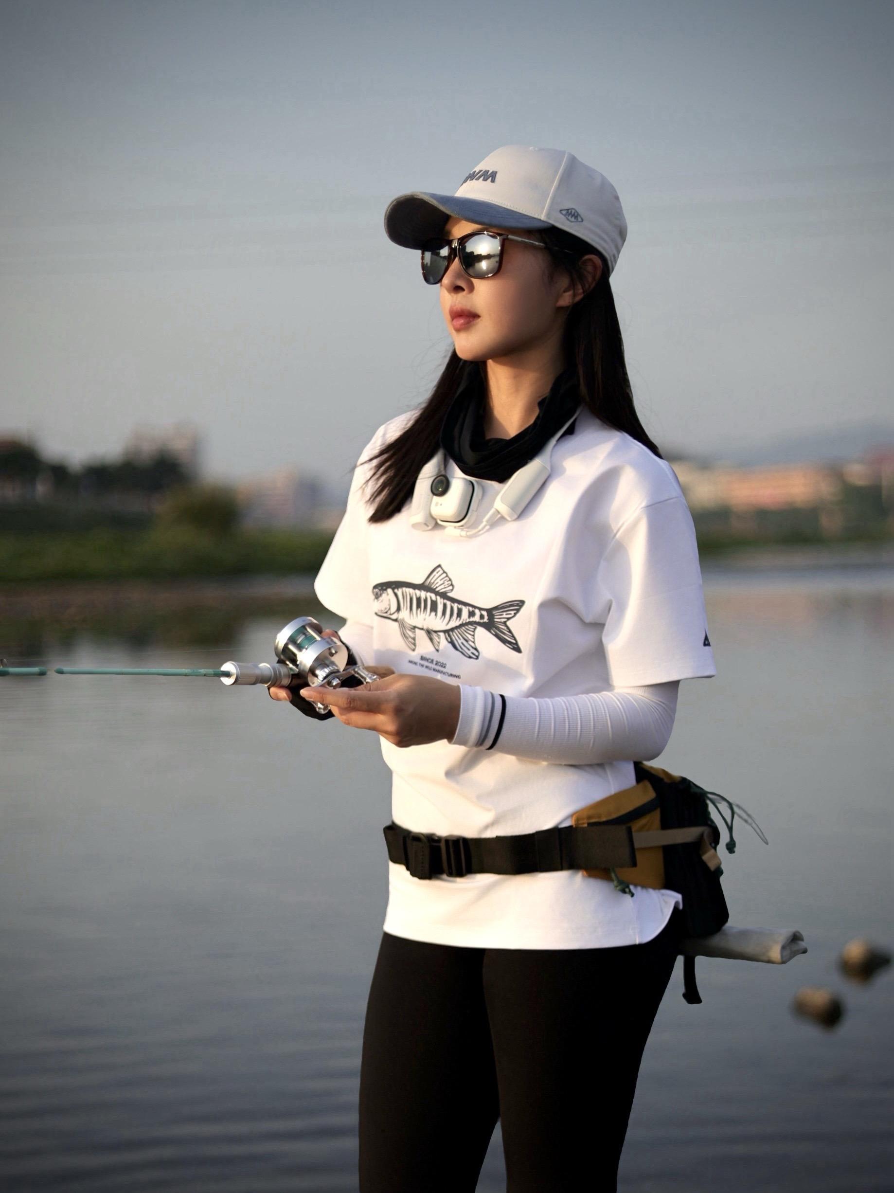 终于找到了适合女生戴的钓鱼偏光镜啦。女钓手的需求真的没人考虑吗？ 一款...