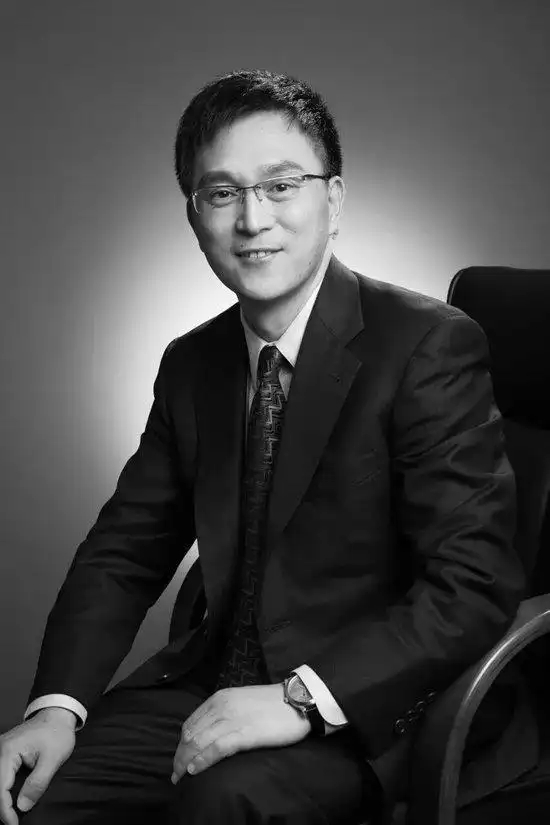 【#泉果基金创始人王国斌离世#】据澎湃新闻消息，泉果基金管理有限公司（简称“泉果