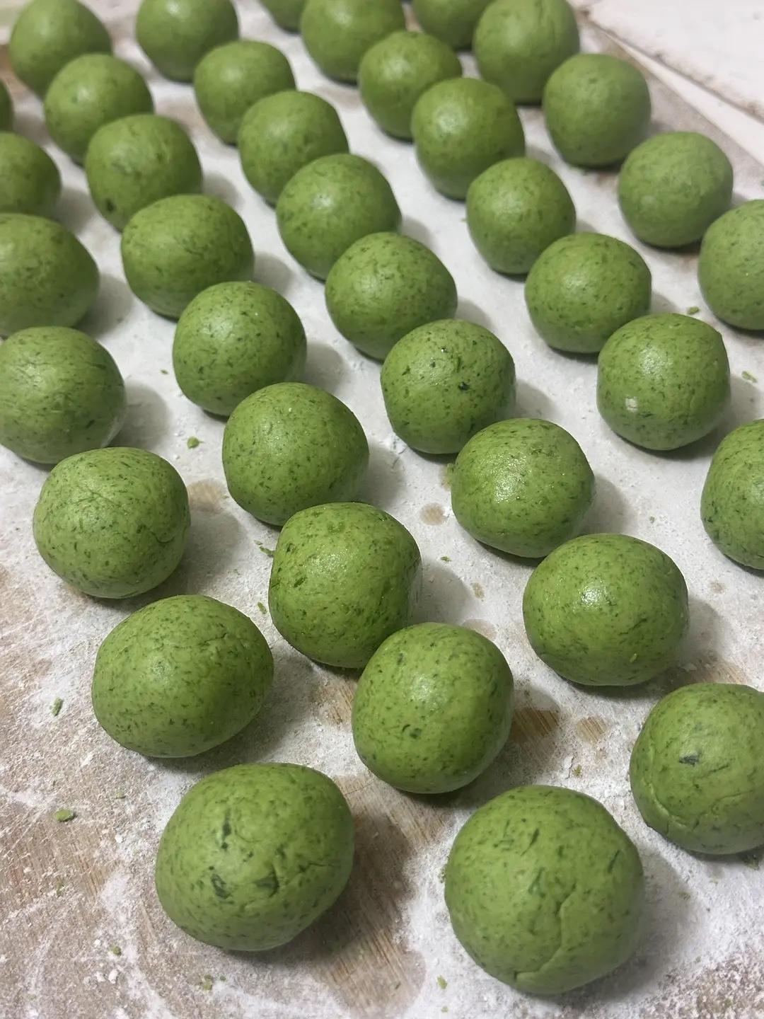 60岁以后，才渐渐明白的事：

1、千万不要让闺女远嫁。

2、不要回原来的单位