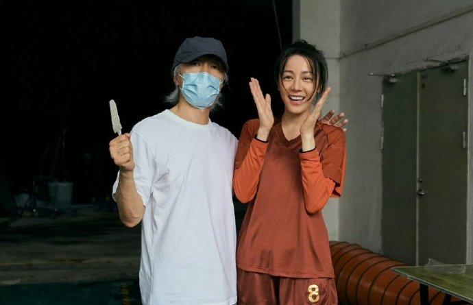 迪丽热巴[超话]  迪丽热巴钰珑 默契在相伴中悄然累积，信任在并肩中愈发坚定。钰