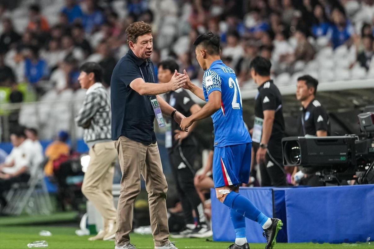 没有了猴哥，司机啷个整……只要他上场，即使处境再困难，也会让申花球迷燃起希望！于