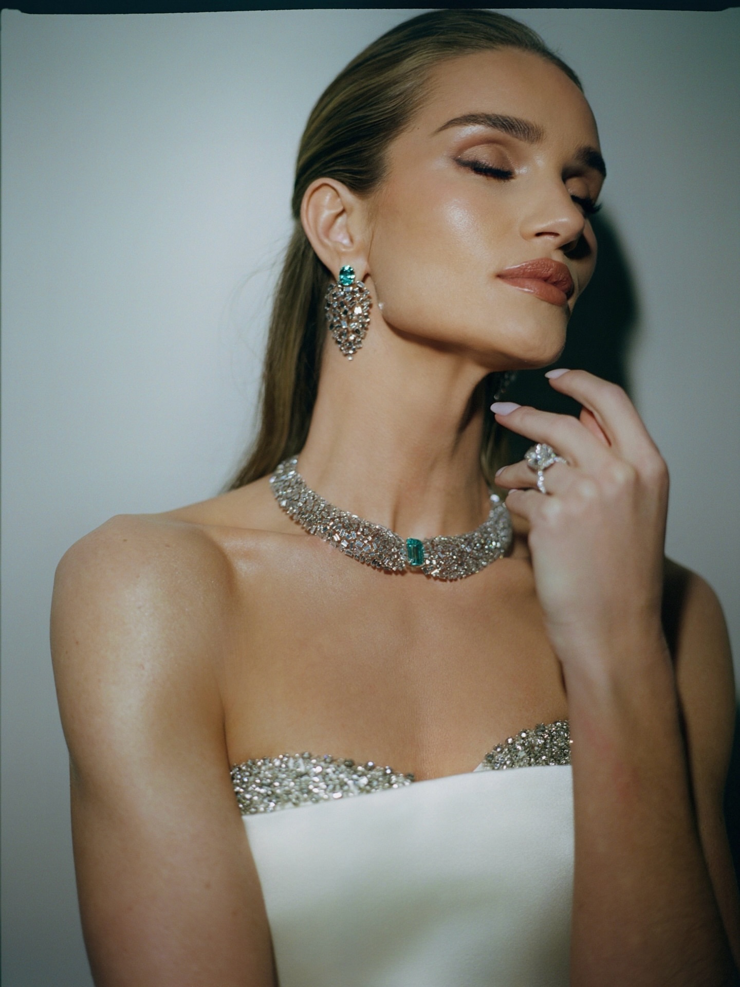 Rosie Huntington-Whiteley🤍 