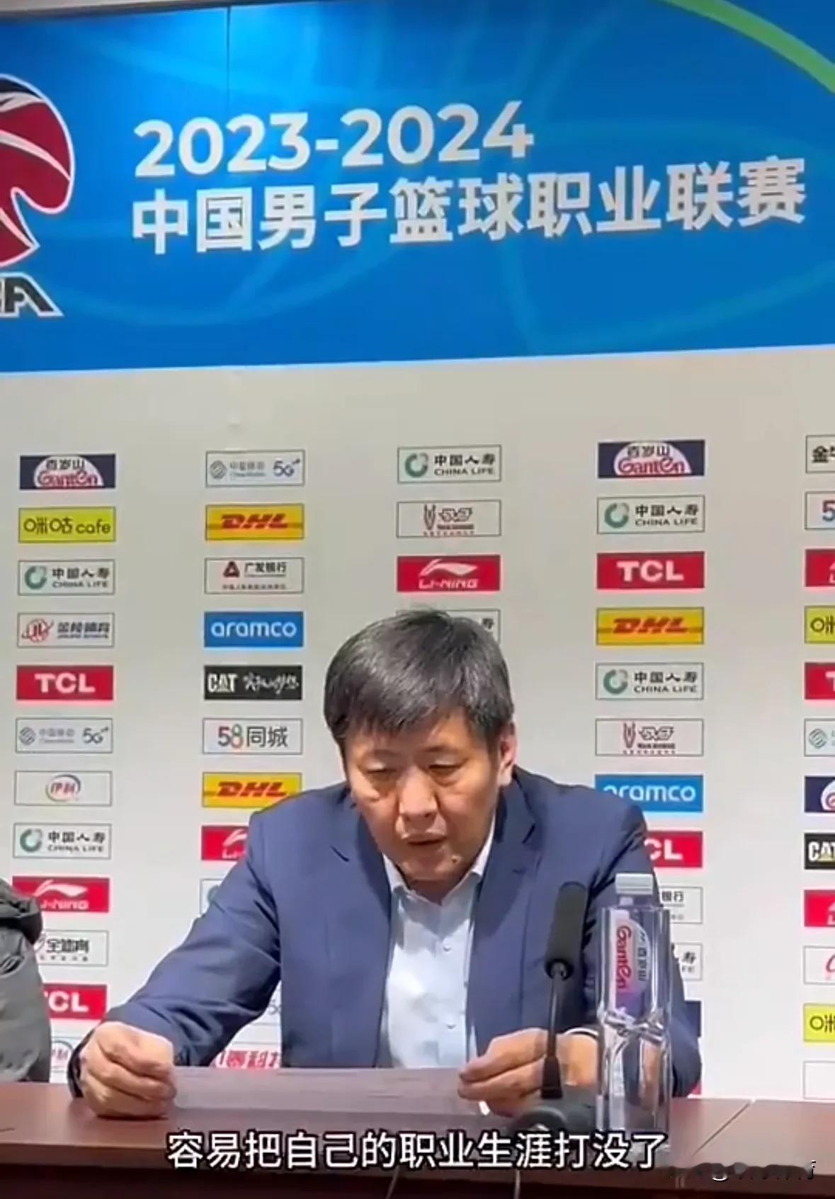3月9日晚，山东男篮在主场再次不敌上海男篮，本赛季被对手完成了四杀。
输掉本场比