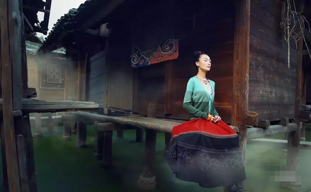 单从建筑层面，尤其是论日常可见的民用楼和普通商用楼角度，中国的文明是断层的，甚至