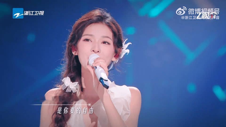 张予曦上音综了 勇于跨出舒适圈的张予曦太吸粉了！站上天赐的声音这种专业音乐舞台，