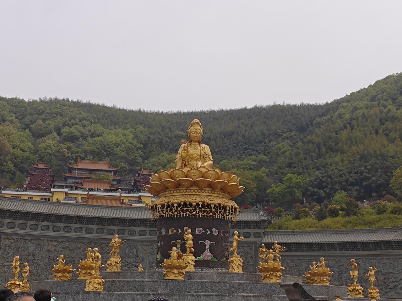 你们会跟老公什么话都说吗时间越久能说的话越少！已经到了相敬如冰的地步了！