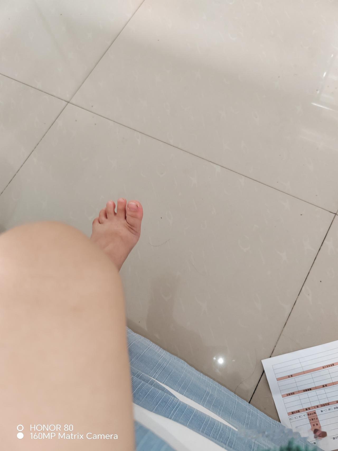 坐火车经常遇到别人提出换座，我一个人出行的时候，一般看情况，方便的话愿意搭把手。