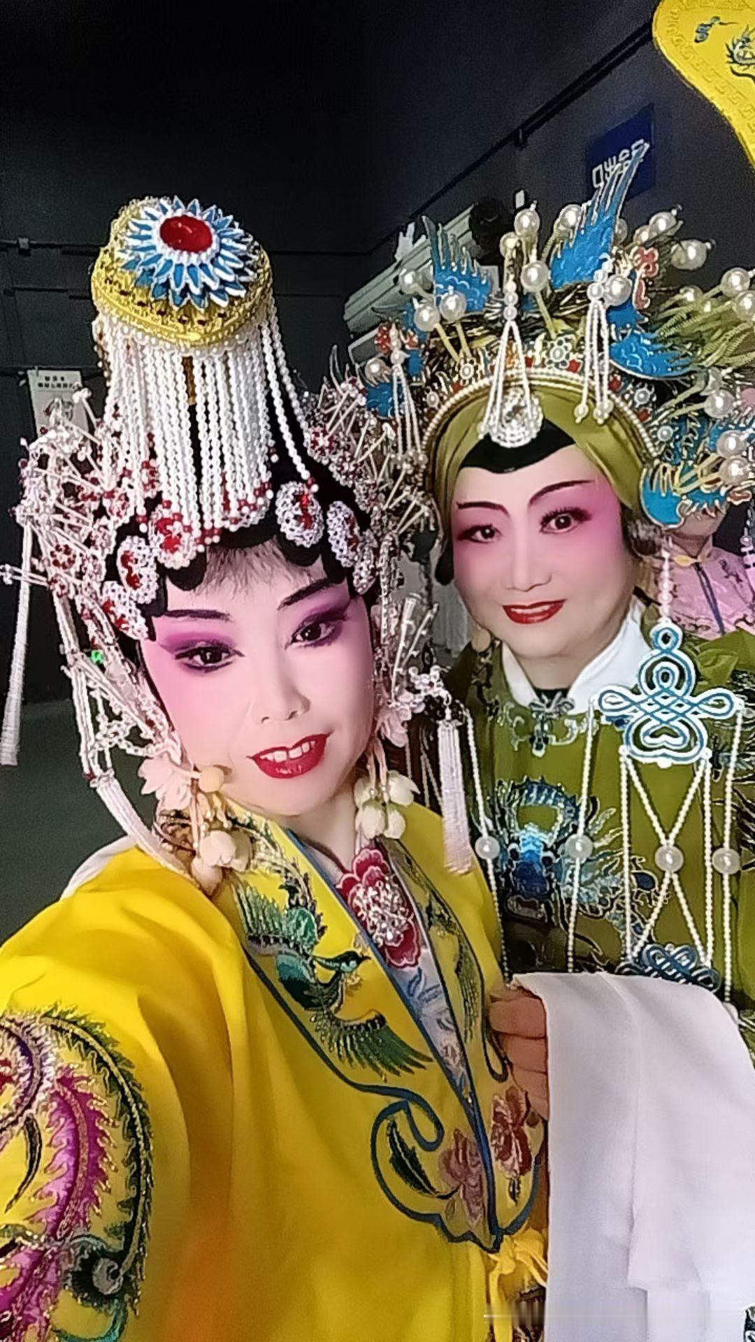         新年为乡音加“马”
   心平可愈万千疾，心静能通世间事。生活最