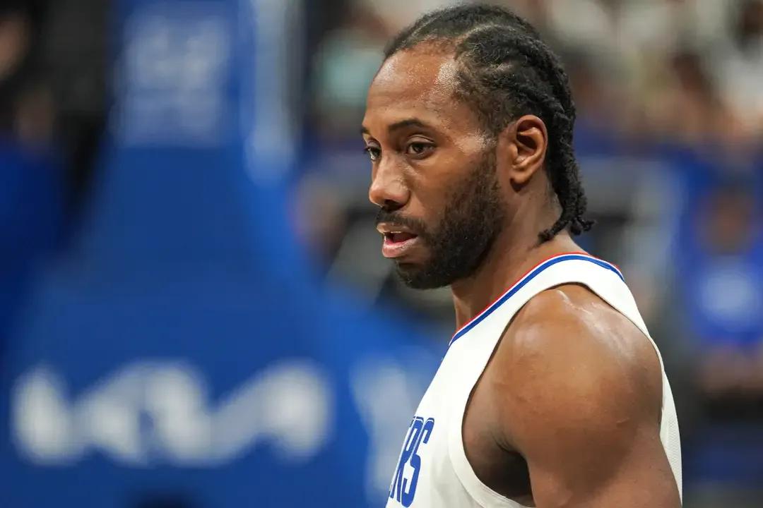 全队陪小卡找手感，你刚复出，投篮17次，不能少出手一点吗？
第一，快船惜败给独行