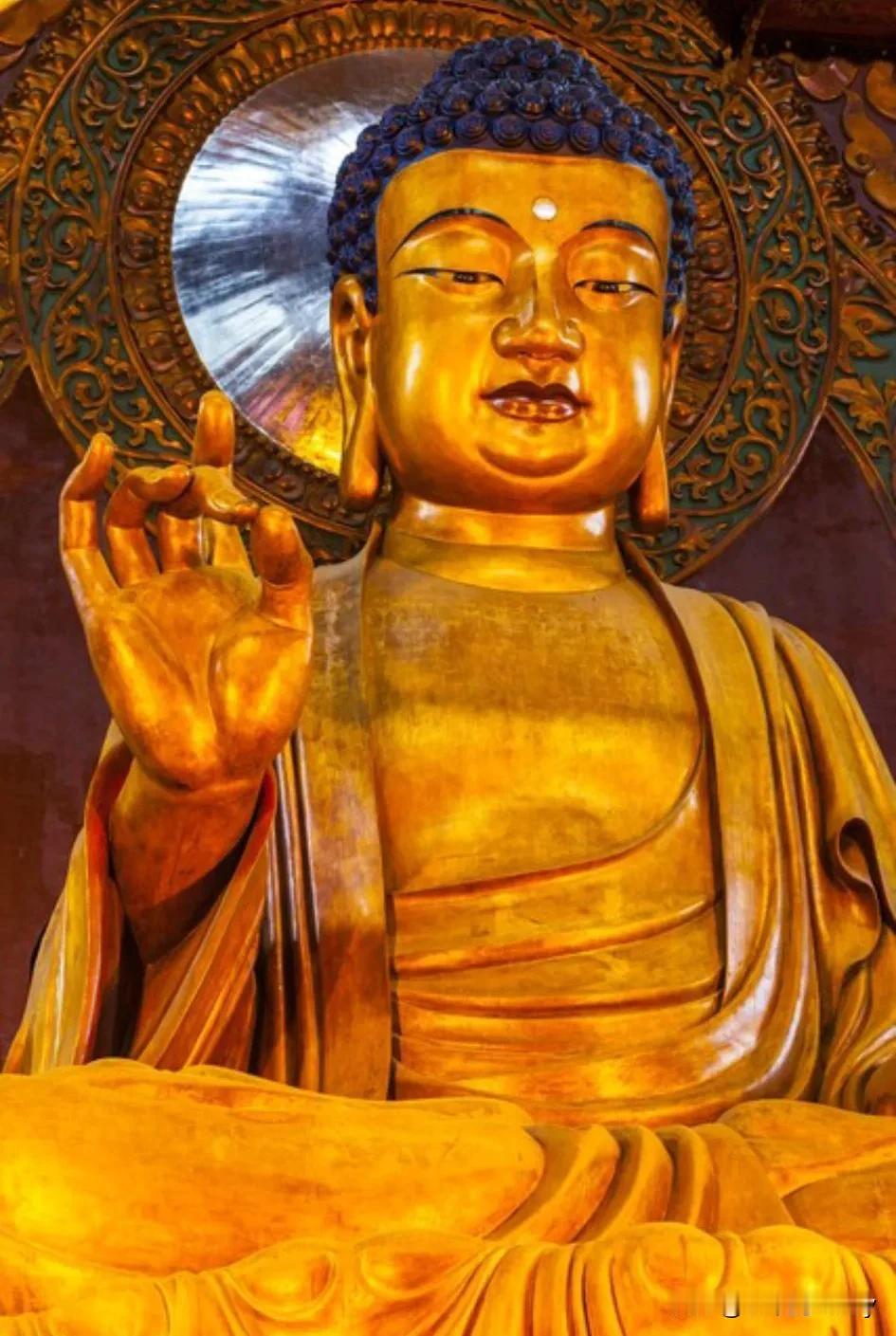 经典老人言:财不入急门，福不走偏门。
男人好色，女人慕强。
两指不碰头，夫妻难白