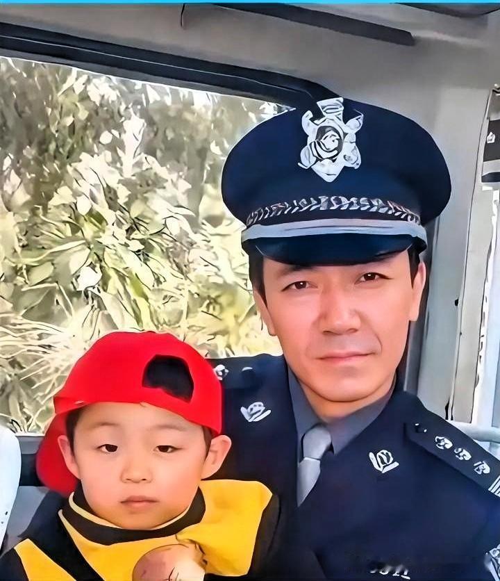 68岁李幼斌赢遍荧幕，却输给了和儿子三十年的隔阂

演了一辈子李云龙，喊了一辈子