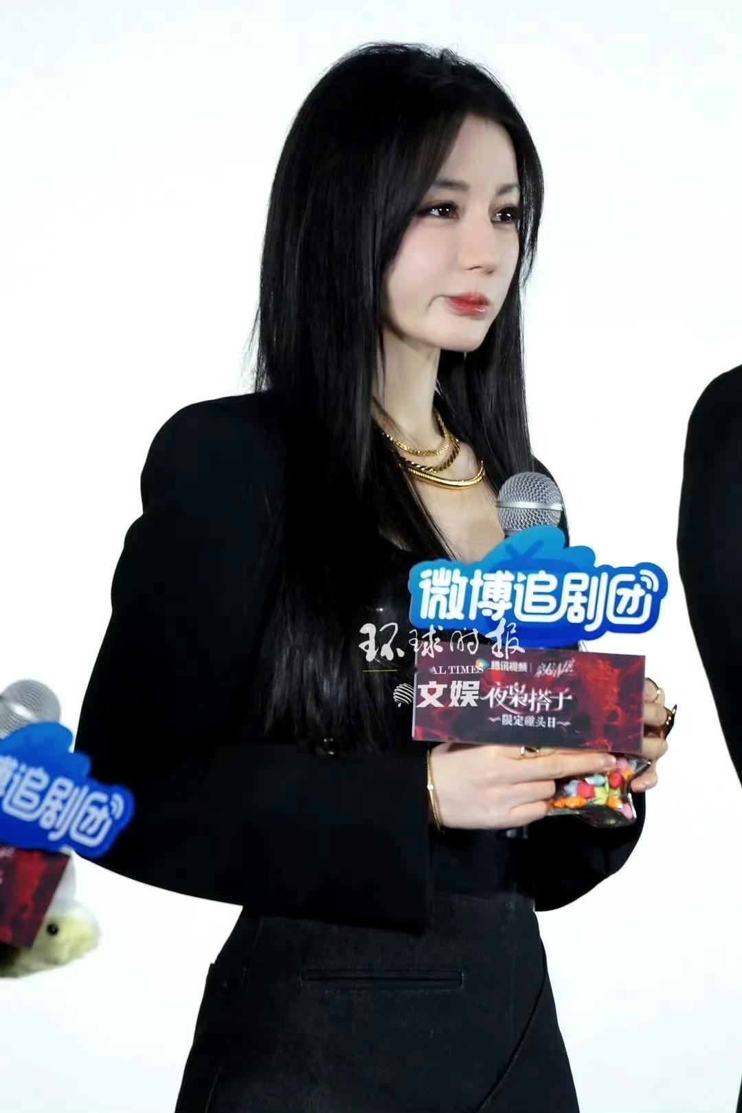 有大v分析迪丽热巴目前最大的困境是不抗剧，
我认为是有一定道理的，因为想到热巴，