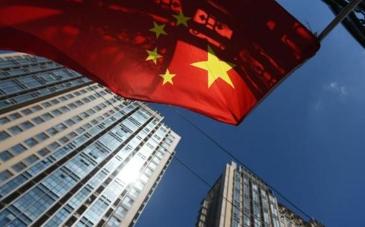 为什么觉得美国在走下坡路？
 
那是因为你在中国，从中国的角度看美国，才会有这种