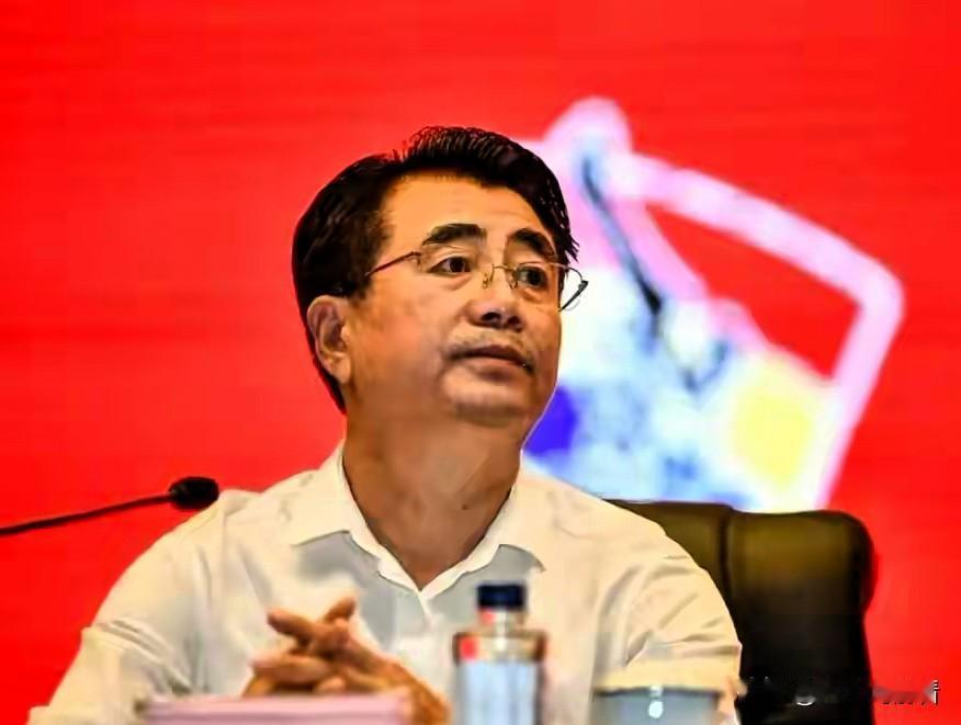足协选帅征程再开始，不知道宋凯会不会记得以下四点：
1. 不要再让有利益关系的人