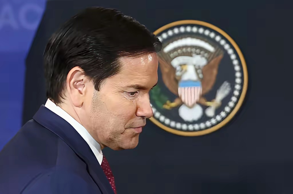 眼见特朗普就要来华访问了，但有一件比较棘手的事，横亘在美国的面前。那就是两度受到