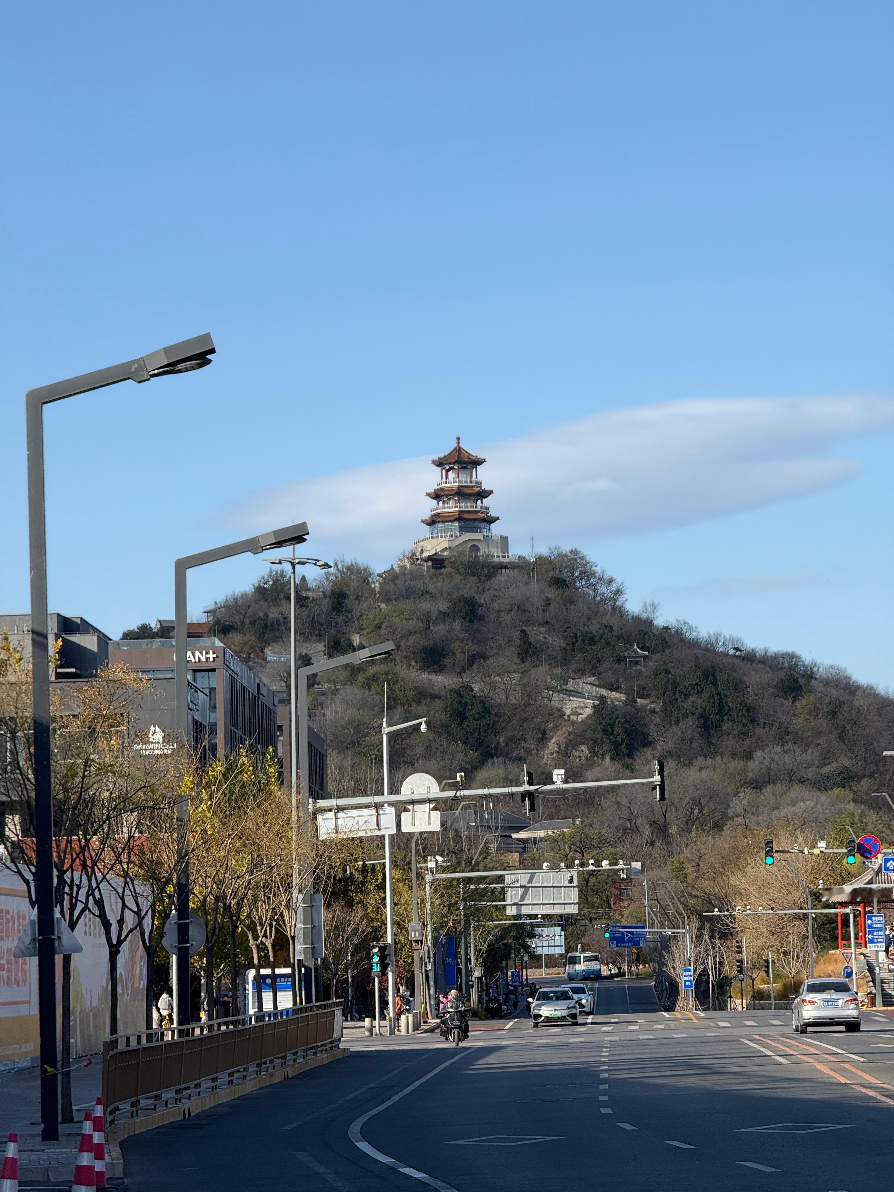 今天天气不错！探长来参加北京北汽男篮的赛季出征仪式：又一年“万众一心的日子”！ 