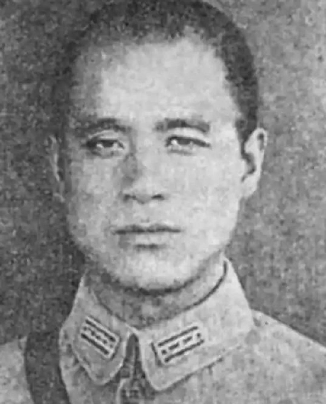刘启文（1899—1937），字靖远，河南南阳淅川人，保定军校、陆军大学毕业，国